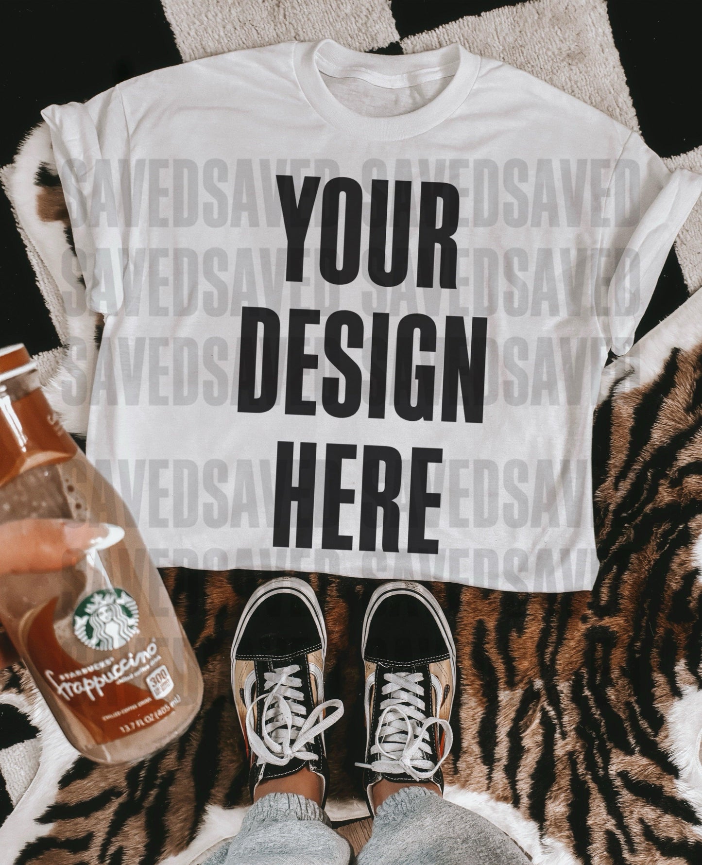CARAMEL MOCKS WHITE T-SHIRT