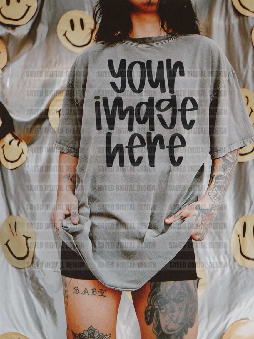COMFORT COLOR GREY T-SHIRT MODELED MOCK SMILE