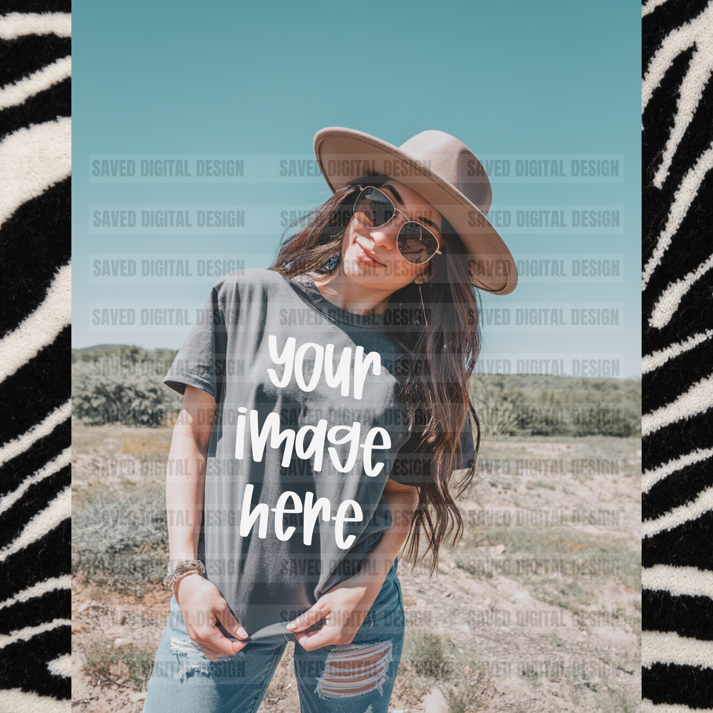 COMFORT COLOR PEPPER T-SHIRT MODELED MOCK OUTSIDE