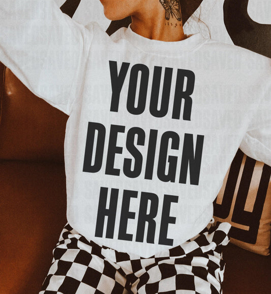 MODELED WHITE SWEATSHIRT MOCK